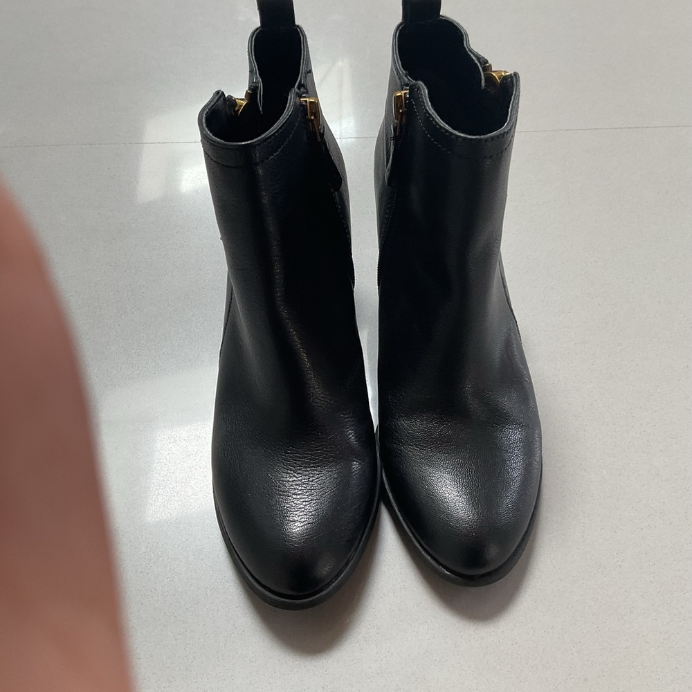 Franco Sarto Black Chelsea Ankle Boots With Elastic Panels Size